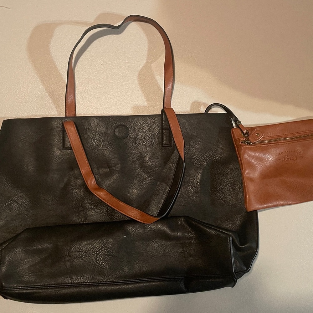 Bass- Elegant Reversible Black/Brown Tote Bag